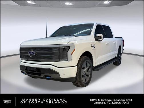 2022 Ford F-150 Lightning LARIAT