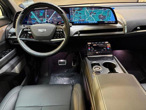 2026 Cadillac VISTIQ Sport