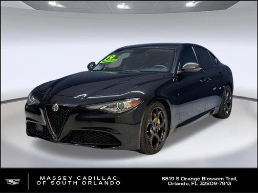 Vulcano Black Metallic 2019 Alfa Romeo Giulia Base