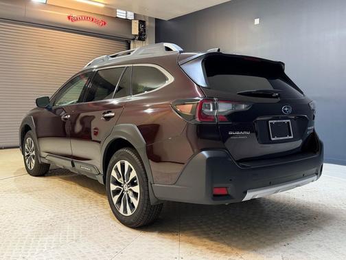 Dark Mahogany Pearl 2024 Subaru Outback Touring XT