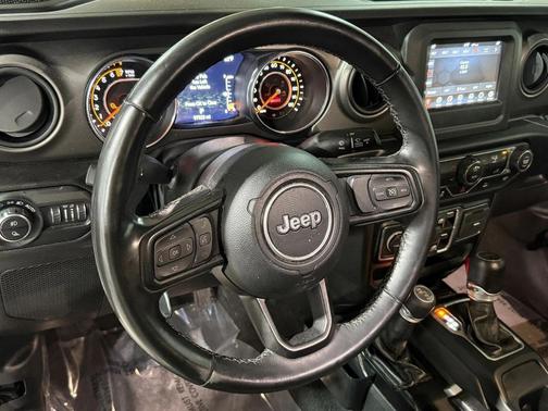 2022 Jeep Gladiator Sport S