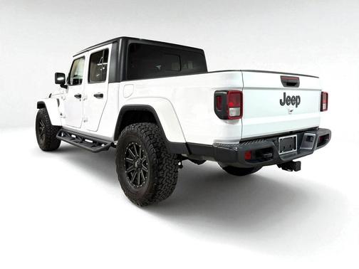 2022 Jeep Gladiator Sport S