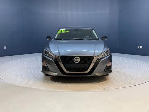 2020 Nissan Altima SR FWD