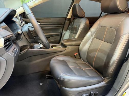 2020 Nissan Altima SR FWD