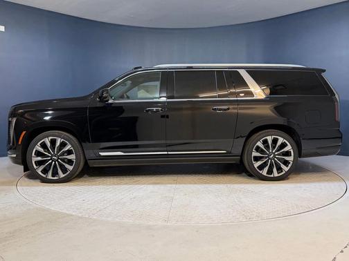 2026 Cadillac Escalade ESV Luxury