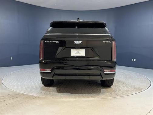 2025 Cadillac Escalade Luxury