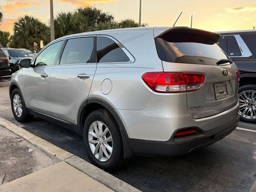 2016 Kia Sorento L