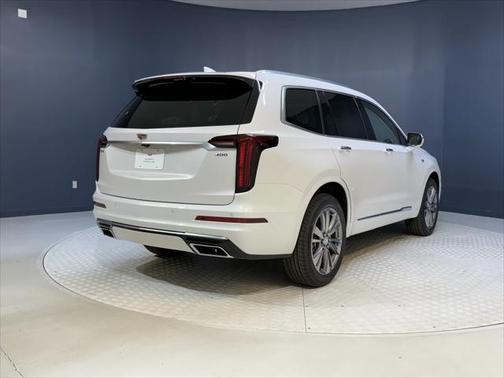 2025 Cadillac XT6 Premium Luxury FWD