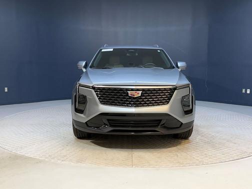 Argent Silver Metallic 2024 Cadillac XT4 Premium Luxury