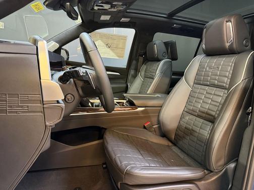 2025 Cadillac Escalade ESV Sport Platinum