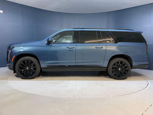 2025 Cadillac Escalade ESV Sport Platinum