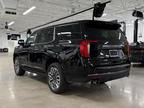 Onyx Black 2024 GMC Yukon Denali Ultimate