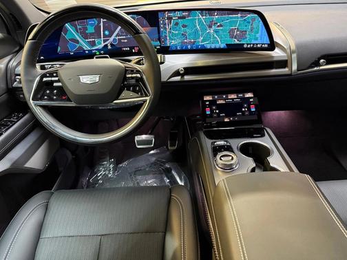 2026 Cadillac VISTIQ Luxury