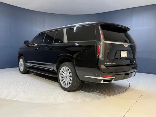 2023 Cadillac Escalade ESV Luxury