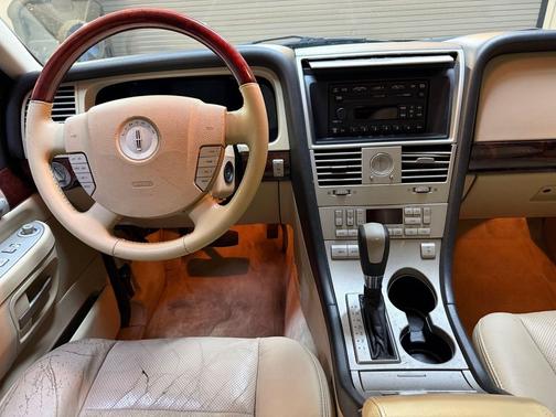 2005 Lincoln Aviator 4dr 2WD