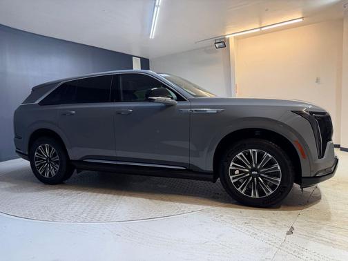 Luna Metallic 2026 Cadillac Escalade IQ Luxury