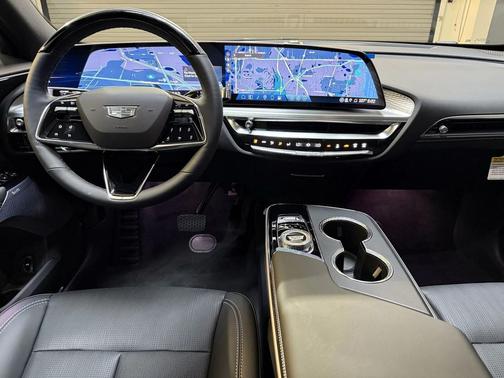 2025 Cadillac LYRIQ Sport