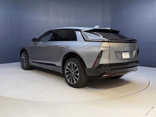 2025 Cadillac LYRIQ Sport