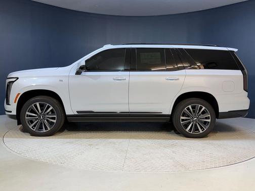 Vibrant White Tricoat 2026 Cadillac Escalade Sport