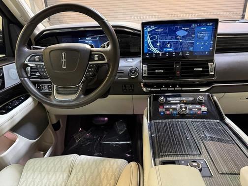 2022 Lincoln Navigator Black Label