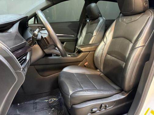 2022 Cadillac XT4 Luxury