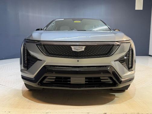Argent Silver Metallic 2026 Cadillac OPTIQ Sport