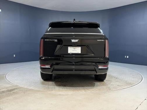 2025 Cadillac Escalade Luxury