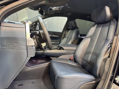 2025 Cadillac Escalade IQ Luxury 2