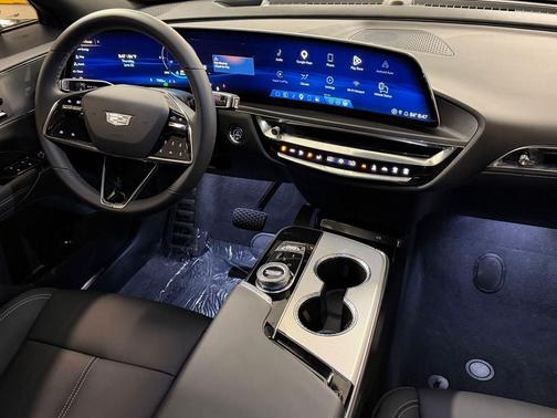 Stellar Black Metallic 2024 Cadillac LYRIQ Tech