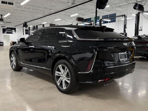 Stellar Black Metallic 2024 Cadillac LYRIQ Tech