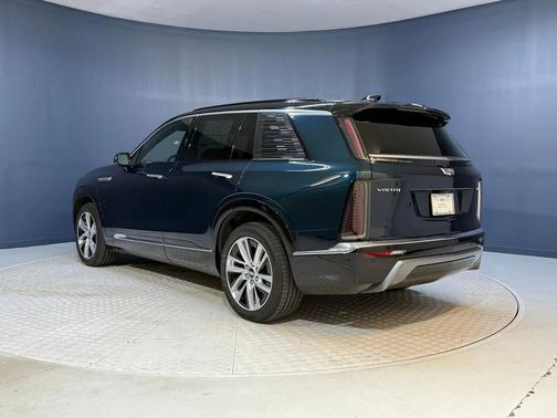 2026 Cadillac VISTIQ Luxury