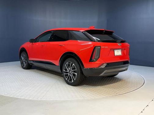 2025 Cadillac OPTIQ Sport 2 AWD