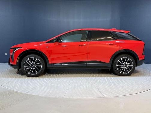 2025 Cadillac OPTIQ Sport 2 AWD