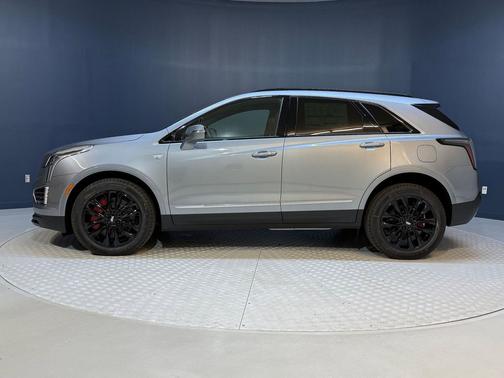 2025 Cadillac XT5 Sport