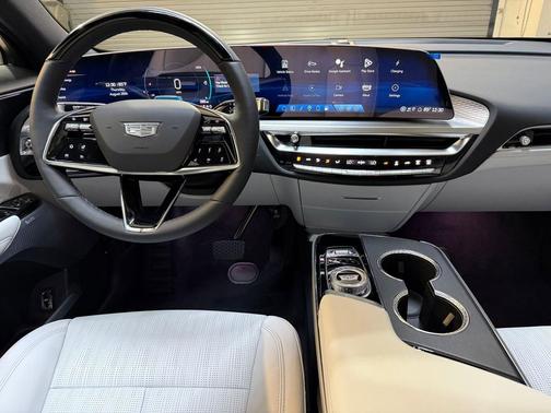 2025 Cadillac LYRIQ Sport