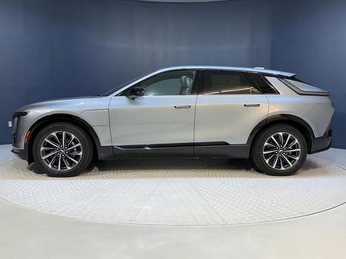 2025 Cadillac LYRIQ Sport