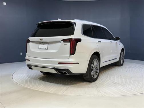 2022 Cadillac XT6 Premium Luxury FWD