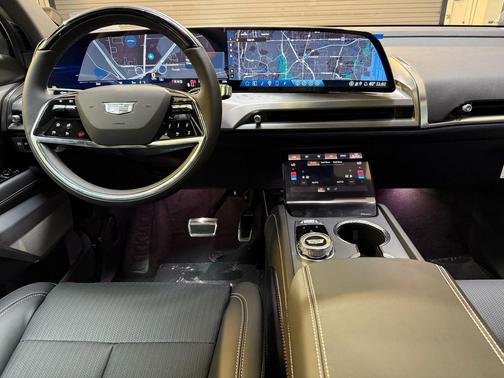 2026 Cadillac VISTIQ Sport