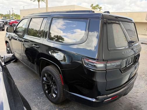 Diamond Black Crystal Pearlcoat 2023 Jeep Grand Wagoneer Series III Obsidian 4x4