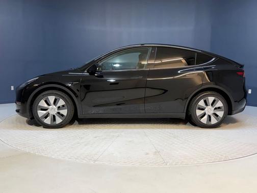 Black 2023 Tesla Model Y Long Range Dual Motor All-Wheel Drive