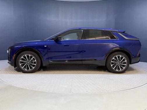 2025 Cadillac LYRIQ Sport