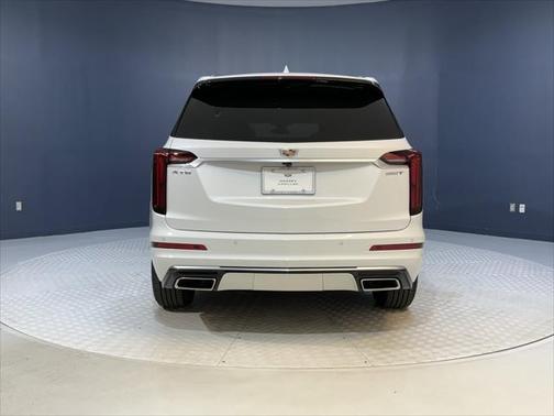 2025 Cadillac XT6 Luxury FWD