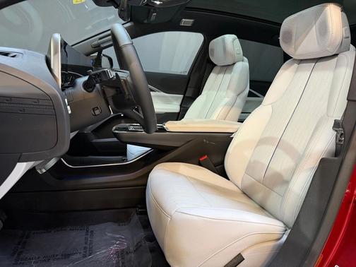 2026 Cadillac LYRIQ Premium Luxury