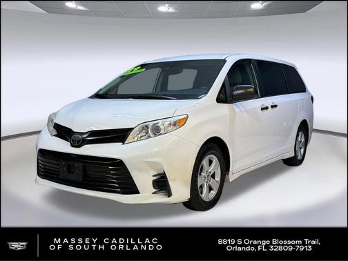2019 Toyota Sienna SE