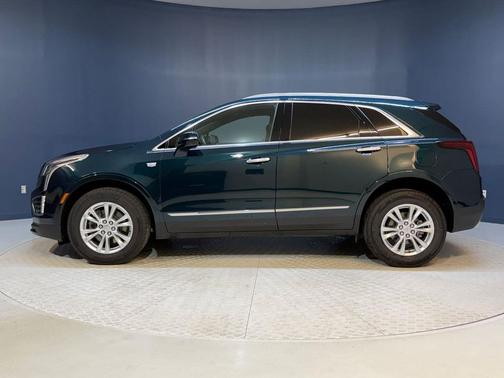 Emerald Lake Metallic 2026 Cadillac XT5 Luxury