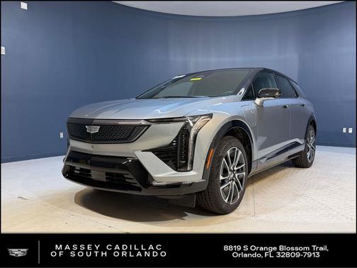 Argent Silver Metallic 2026 Cadillac OPTIQ Sport