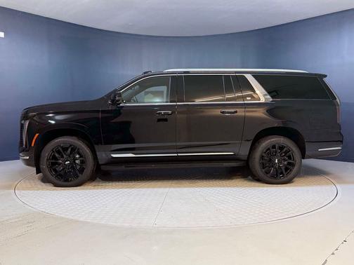2025 Cadillac Escalade ESV Luxury
