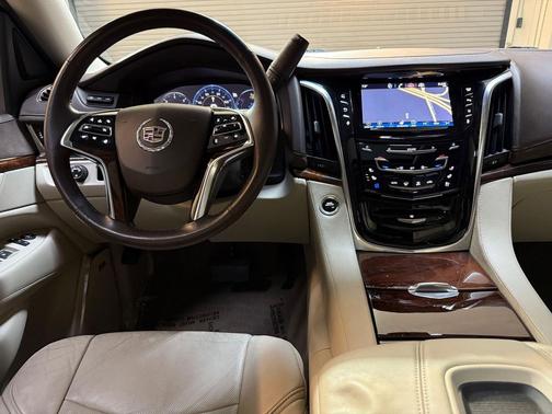 2015 Cadillac Escalade Luxury