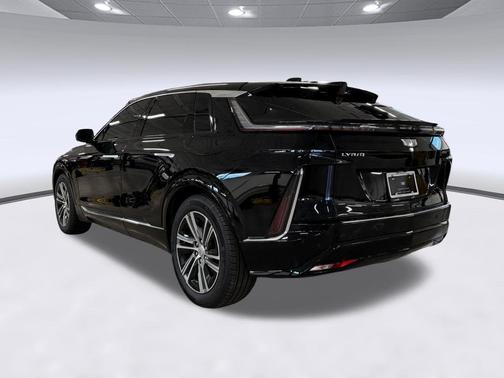 Stellar Black Metallic 2024 Cadillac LYRIQ Luxury