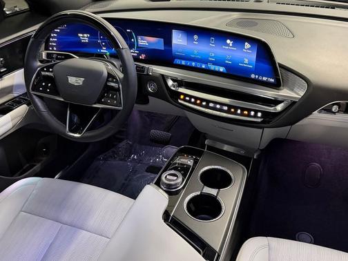 Stellar Black Metallic 2024 Cadillac LYRIQ Luxury